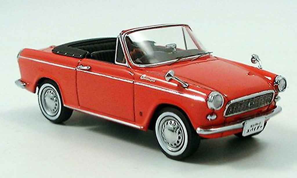 Daihatsu Compagno 1/43 Ebbro Spider rosso 1965 modellino in miniatura