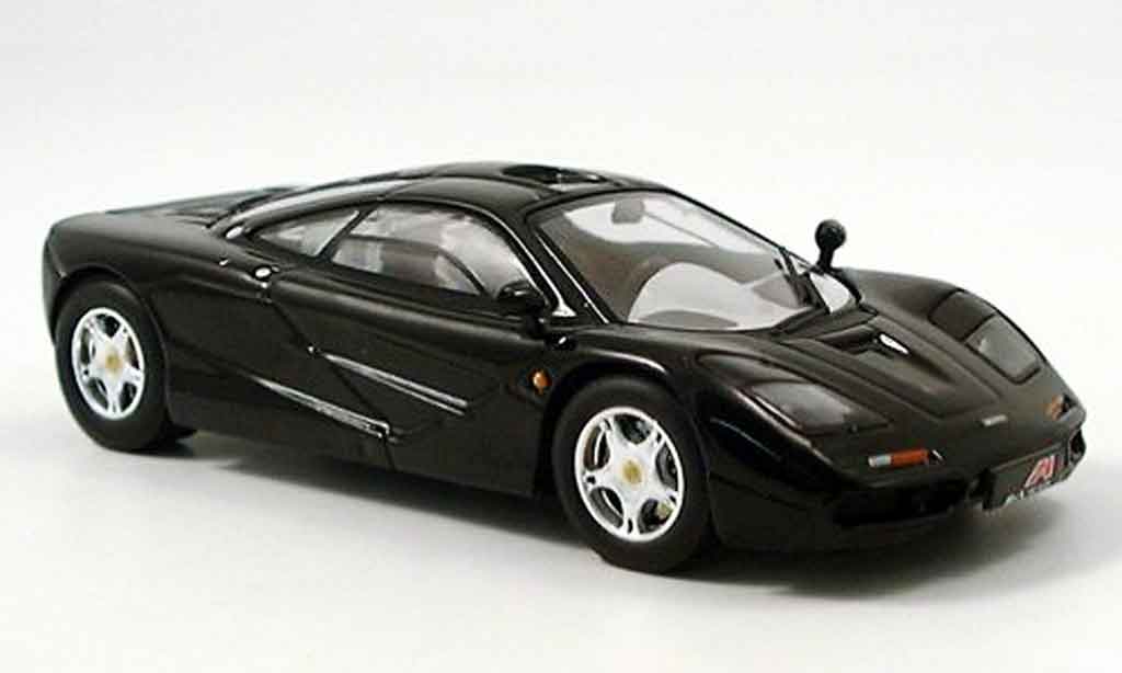 McLaren F1 1/43 IXO GTR nero 1996 modellino in miniatura