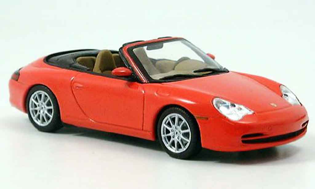 Porsche 996 Cabriolet 1/43 Minichamps Cabriolet rosso 2001 modellino in miniatura