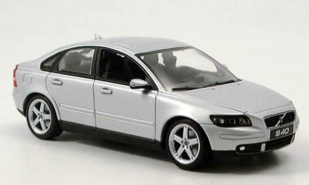 Volvo S40 1/43 Minichamps grigio 2003 modellino in miniatura
