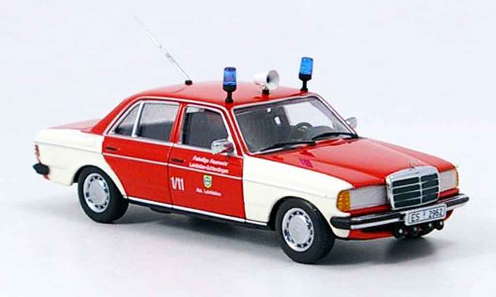 Mercedes 200 1/43 Minichamps pompier Leinfelden Echterdingen modellino in miniatura