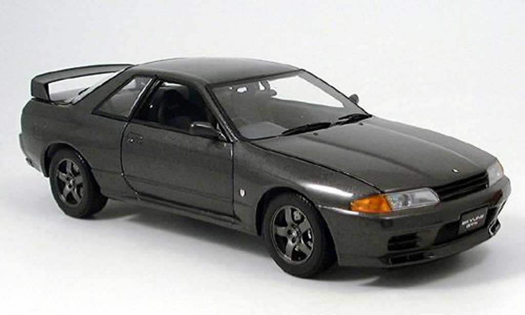 Nissan Skyline R32 1/18 Kyosho R32 gt-r bnr grigio modellino in miniatura