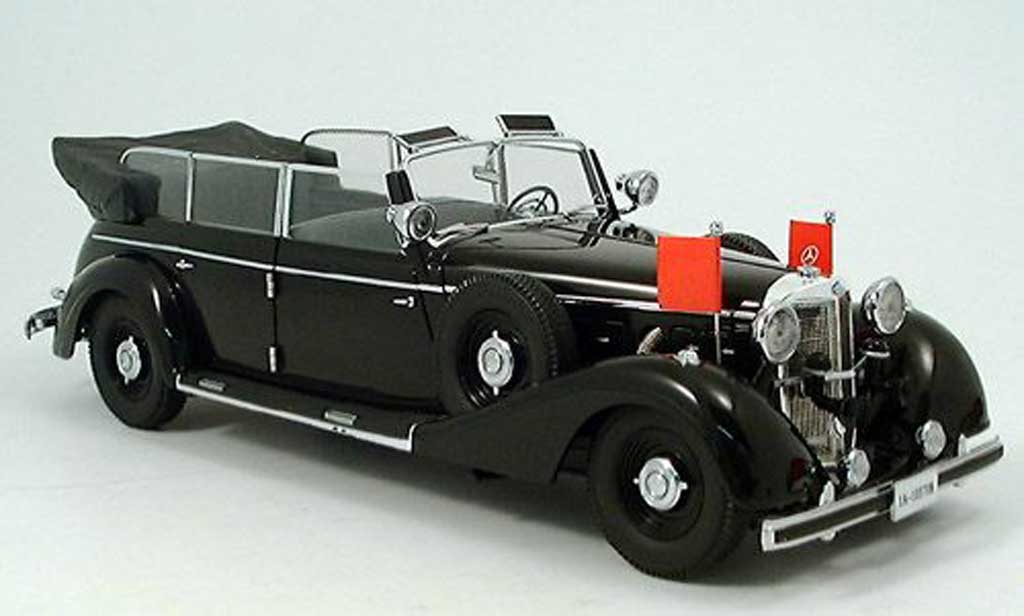 Mercedes 770 1/18 Signature K Cabriolet nero 1938 modellino in miniatura