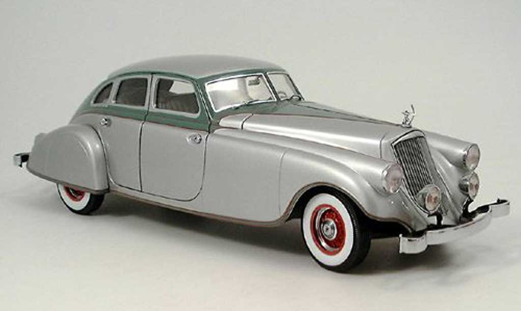 Pierce Arrow Silver 1/18 Signature Arrow grigio metallisee 1933 modellino in miniatura