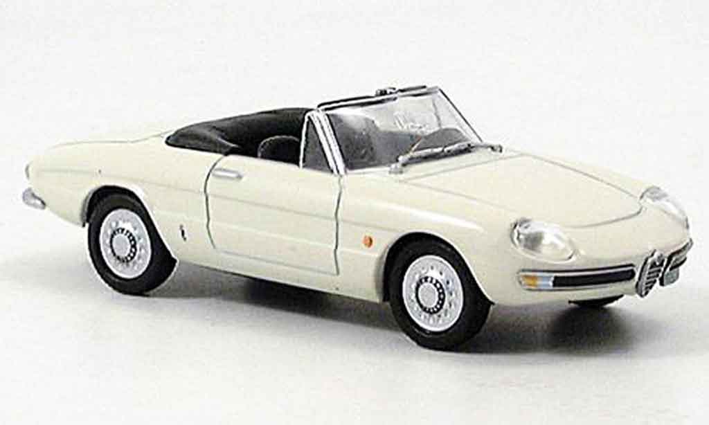 Alfa Romeo Spider 1/43 DeAgostini 1600 duetto beige 1966 modellino in miniatura