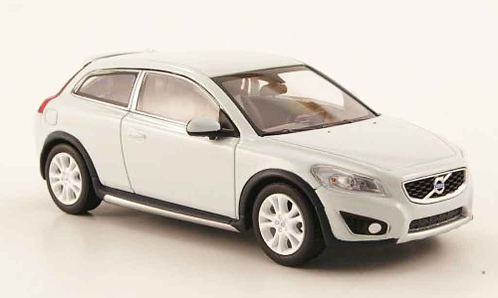 Volvo C30 1/43 Motorart bianco modellino in miniatura
