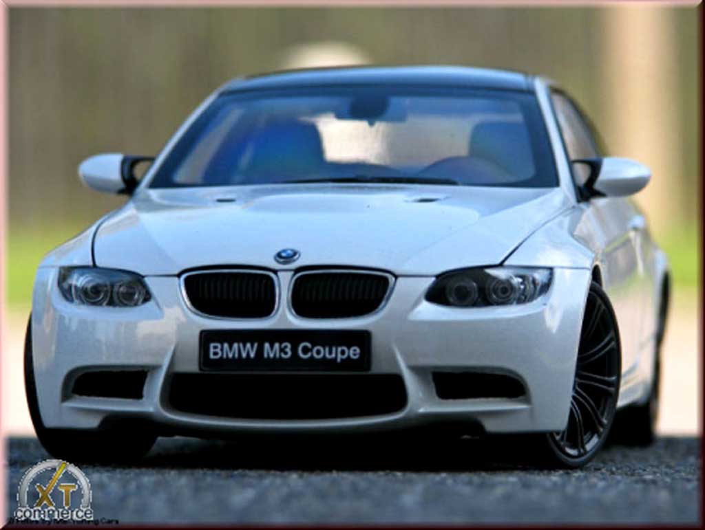 Bmw M3 E92 1/18 Kyosho E92 bianco coupe jantes noir mat modellino in miniatura