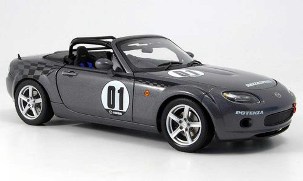 Mazda MX5 2006 1/18 Autoart 2006 roadster race car japan version modellino in miniatura