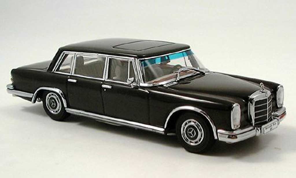 Mercedes 600 1/43 Autoart (W100) SWB nero modellino in miniatura