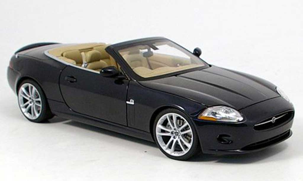 Jaguar XK Cabriolet 1/18 Autoart Cabriolet blu 2006 modellino in miniatura