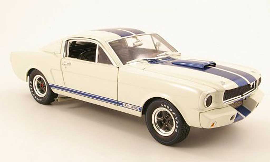 Shelby GT 350 1966 1/18 Shelby Collectibles 1966 r bianco/blu modellino in miniatura