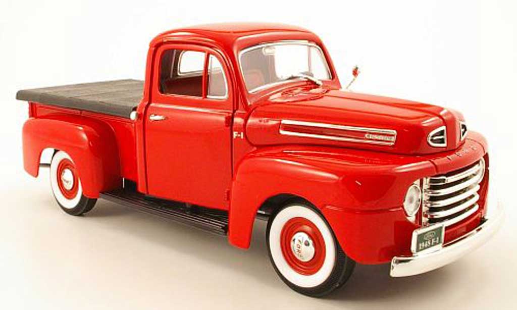 Ford F-1 1/18 Yat Ming pick up rosso 1948 modellino in miniatura