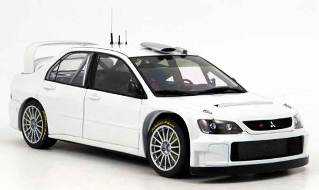 Mitsubishi Lancer Evolution IX 1/18 Autoart Evolution IX wrc bianco plain body version 2005 modellino in miniatura