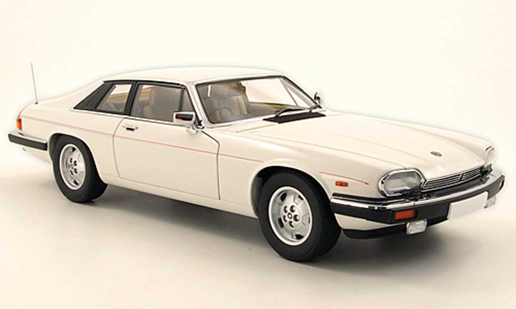Jaguar XJS 1986 1/18 Autoart 1986 V12 bianco 1986 modellino in miniatura