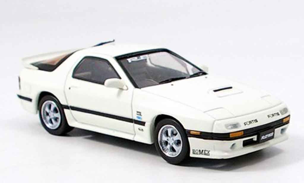 Mazda RX7 1985 1/43 Aoshima 1985 bianco modellino in miniatura