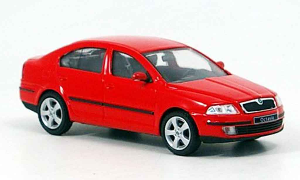 Skoda Octavia 1/43 Abrex rosso modellino in miniatura