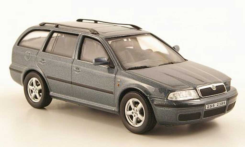 Skoda Octavia Combi 1/43 Abrex Combi Tour grigio modellino in miniatura