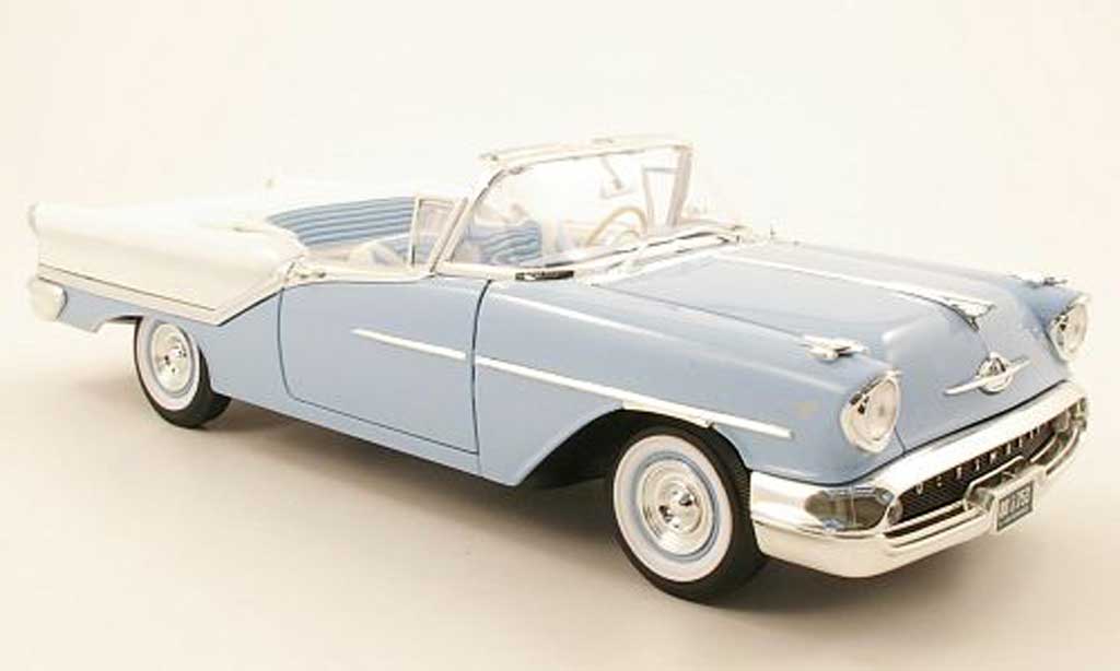 Oldsmobile Super 88 1/18 Yat Ming convertibile blu bianco 1957 modellino in miniatura