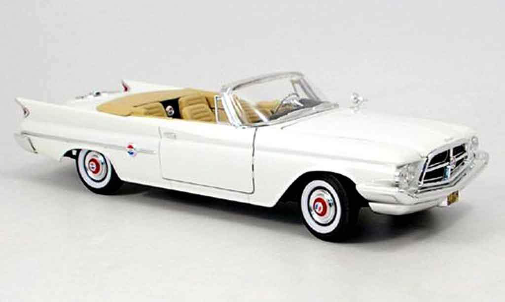 Chrysler 300F 1/18 Yat Ming convertibile bianco 1960 modellino in miniatura