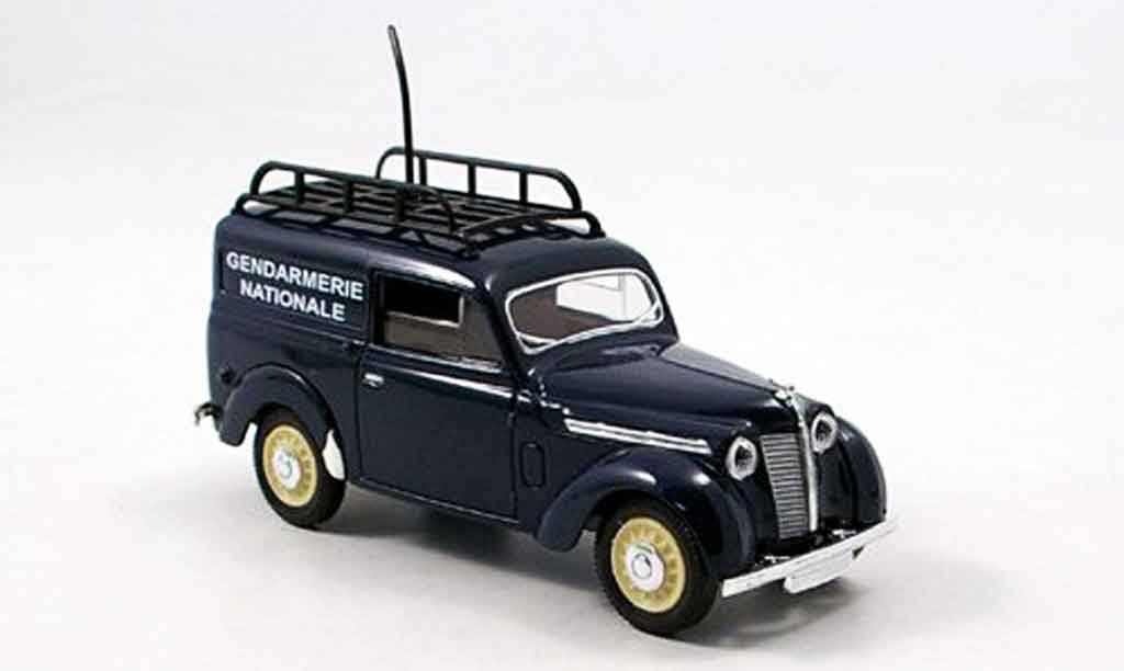 Renault Juvaquatre 1/43 Solido lieferwagen gendamerie 1952 modellino in miniatura
