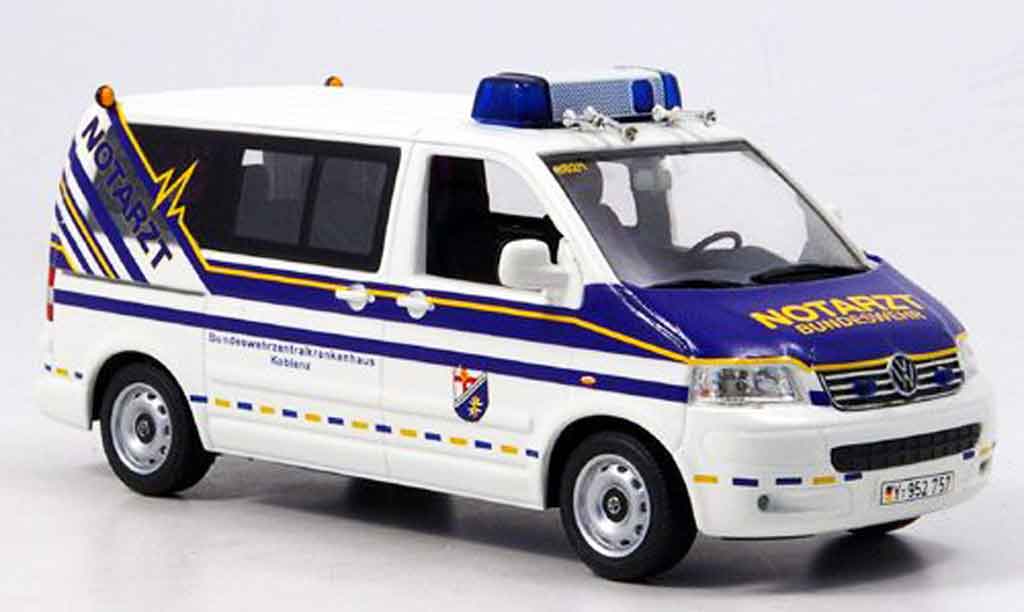 Volkswagen Combi 1/43 Minichamps t5 transporter bundeswehr notarzt 2002 modellino in miniatura