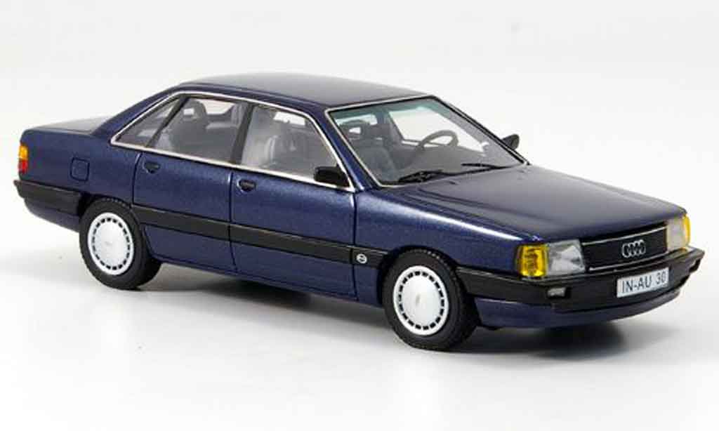 Audi 100 1/43 Neo (Typ44) blu 1982 modellino in miniatura
