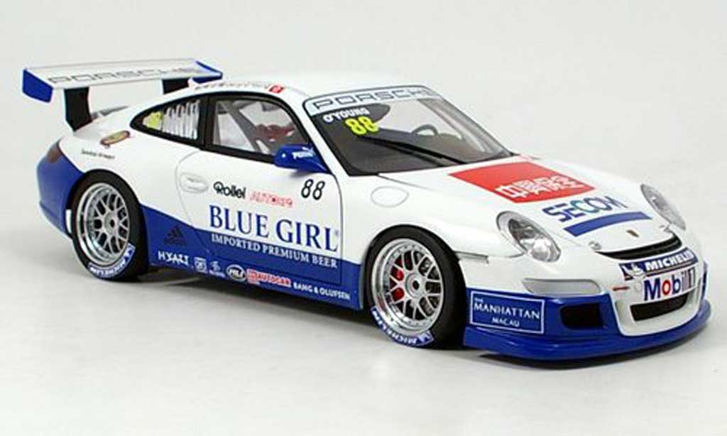 Porsche 997 GT3 CUP 1/18 Autoart GT3 Cup 2006 no.88 o young modellino in miniatura