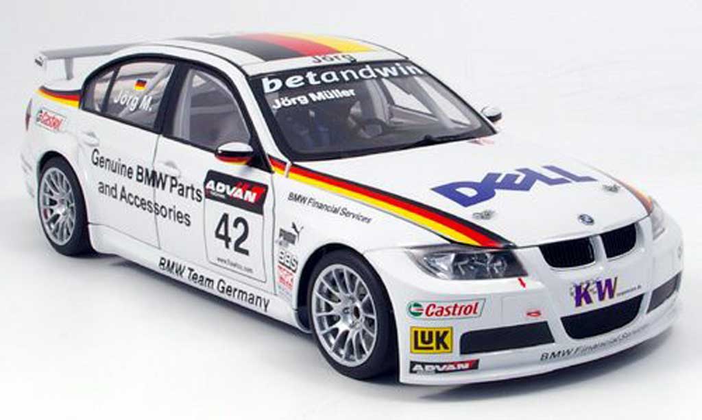 Bmw 320 E90 1/18 Autoart E90 si no.42 j.muller 2006 WTCC modellino in miniatura