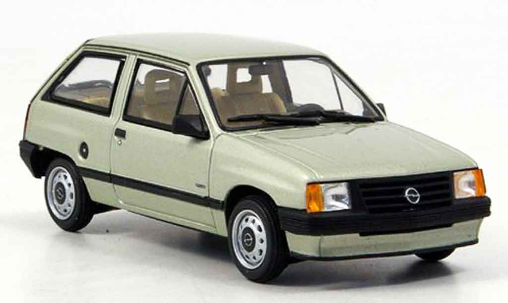 Opel Corsa 1/43 Minichamps a grun modellino in miniatura