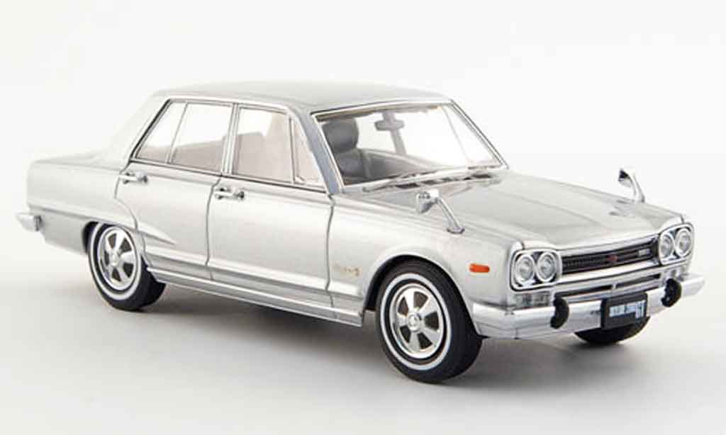Nissan Skyline 2000 1/43 Ebbro 2000 GT (GC10) grigio metallisee 4 Turer 1968 modellino in miniatura