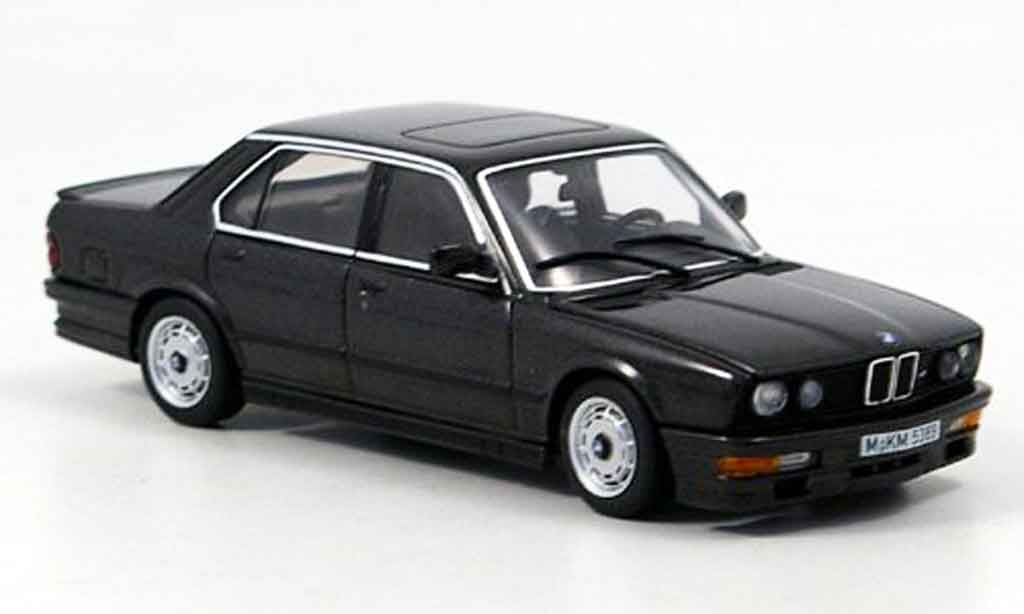 Bmw 535 1/43 Autoart i (E 28) nero 1985 modellino in miniatura