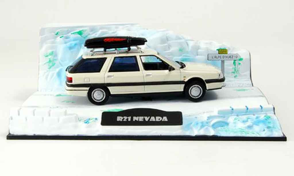 Renault 21 Nevada 1/43 Norev Nevada depart au ski avec dachbarres de toit 1986 modellino in miniatura