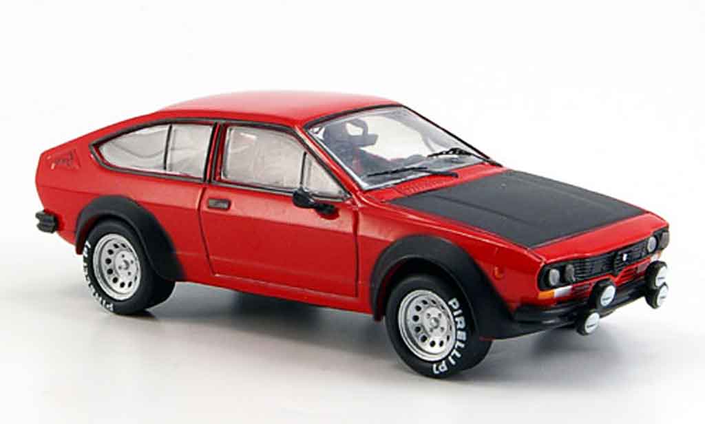 Alfa Romeo GT 2.0 1/43 M4 V 2.0 turbodelta rosso 1976 modellino in miniatura