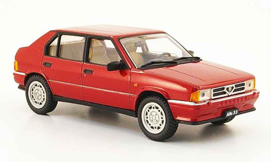 Alfa Romeo 33 1/43 Pego quadrifoglio rosso 1983 modellino in miniatura