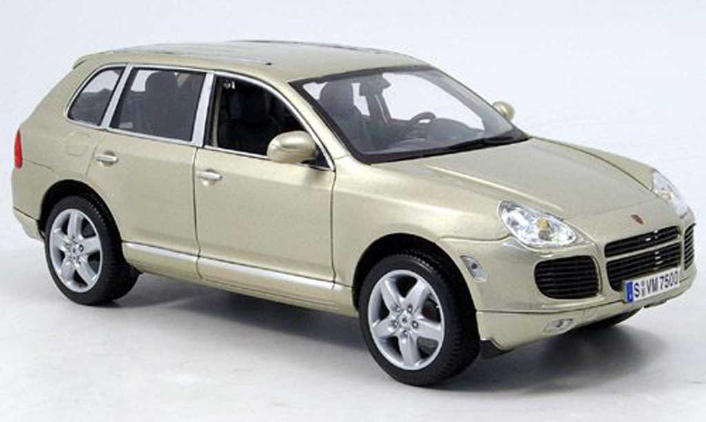 Porsche Cayenne Turbo 1/18 Maisto Turbo turbo beige 2003 modellino in miniatura