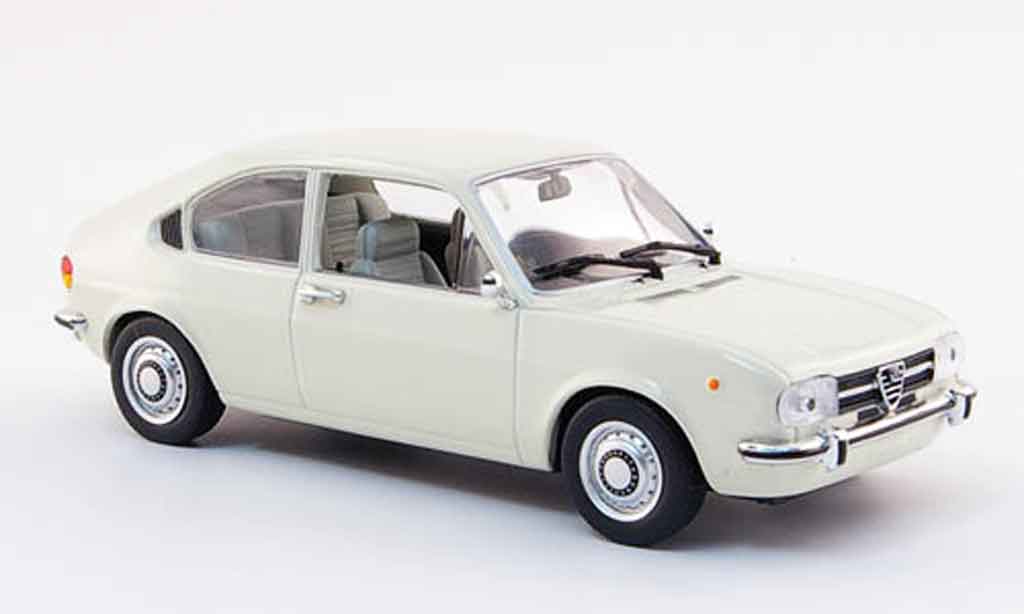 Alfa Romeo Alfasud 1/43 Minichamps bianco 1972 modellino in miniatura