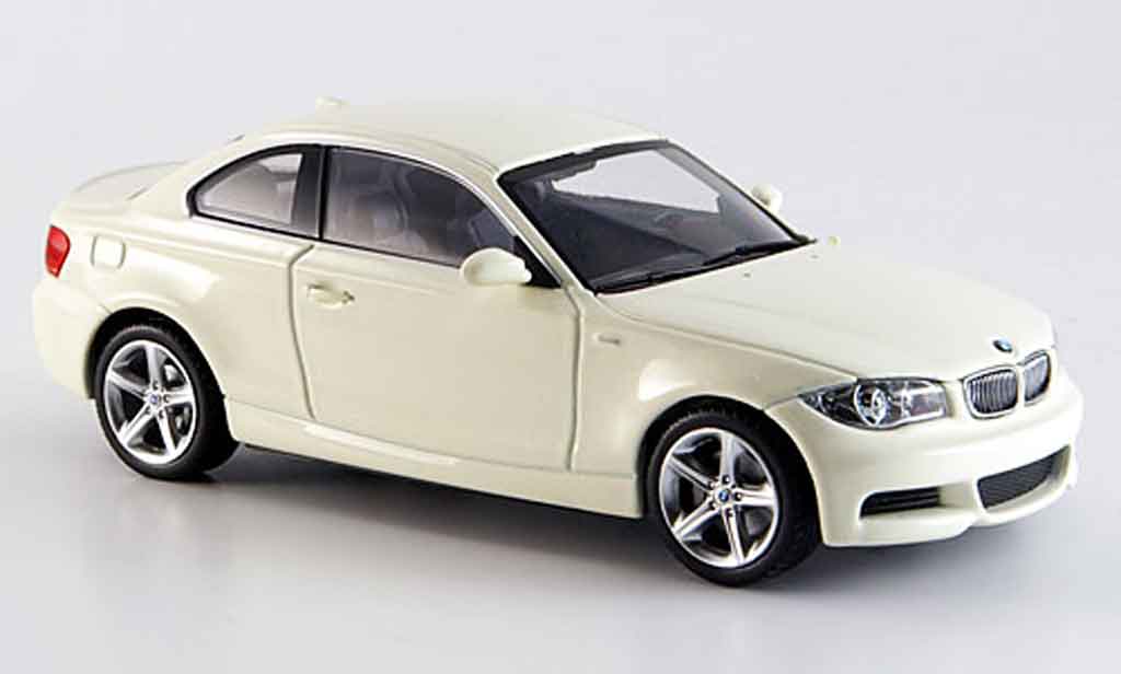 Bmw 120 E82 1/43 Minichamps E82 d Coupe bianco 2007 modellino in miniatura