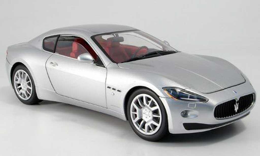 Maserati Gran Turismo 1/18 Mondo Motors grigio metallisee modellino in miniatura