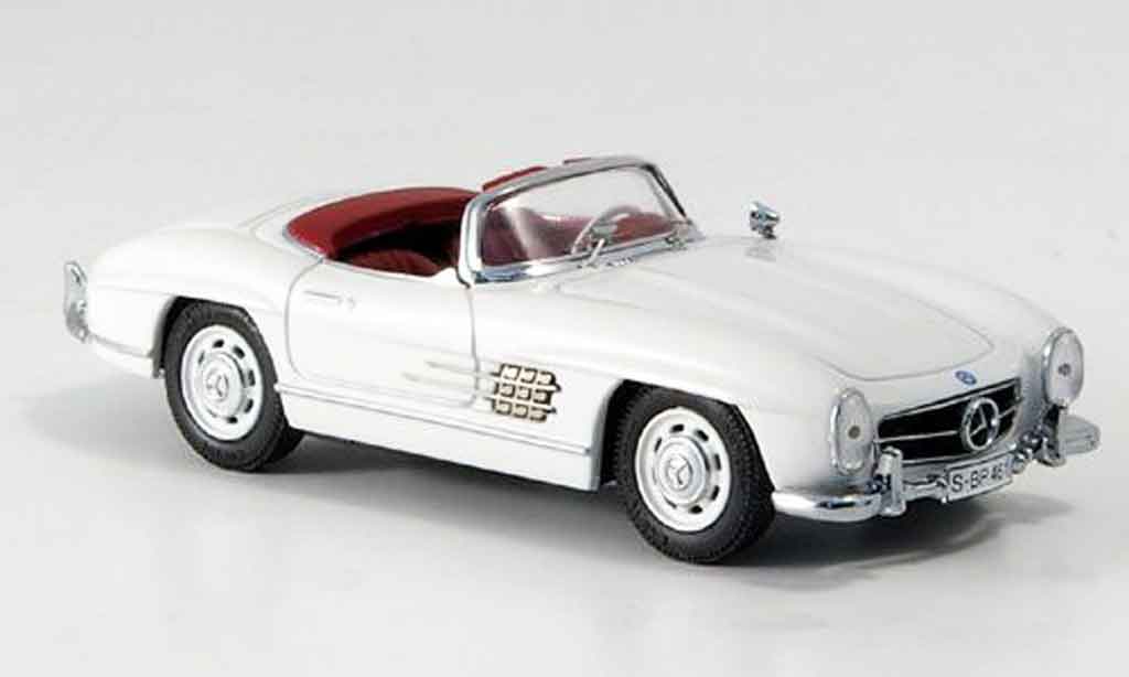 Mercedes 300 SL 1/43 Schuco SL Roadster bianco avec rossoem Interieur modellino in miniatura