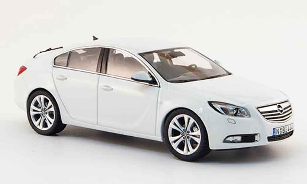 Opel Insignia 1/43 Schuco bianco fliessheck 2008 modellino in miniatura