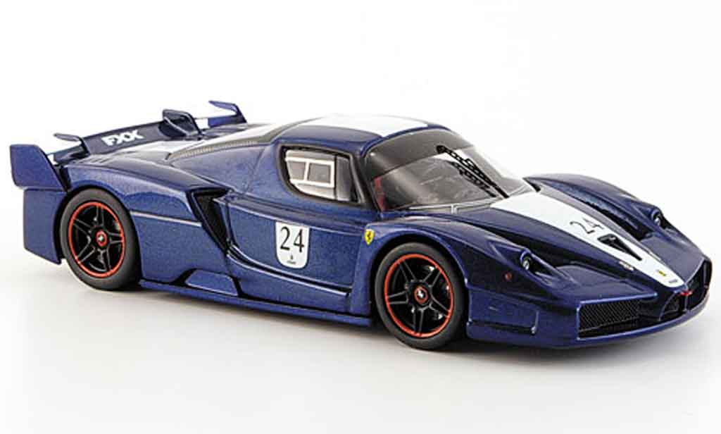 Ferrari Enzo FXX 1/43 Hot Wheels Elite FXX no.24 blu biancoer streifen tour de france modellino in miniatura