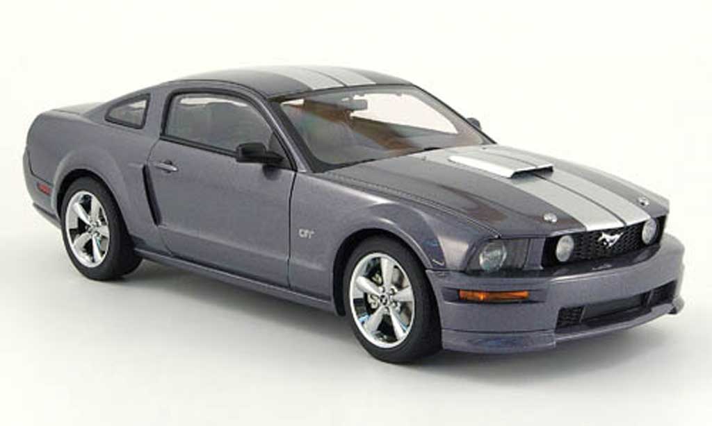 Ford Mustang 2007 1/18 Autoart 2007 gt grigio streifen modellino in miniatura