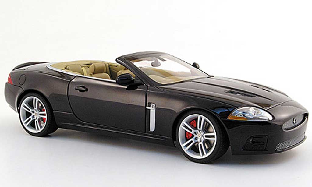 Jaguar XKR Cabriolet 1/18 Autoart Cabriolet nero rechtslenker (rhd) 2006 modellino in miniatura