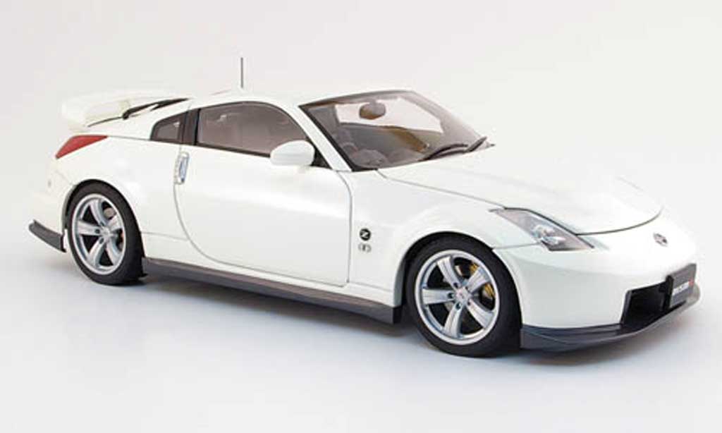 Nissan 350Z 1/18 Autoart Nismo fairlady z type 380 rs bianco 2006 modellino in miniatura