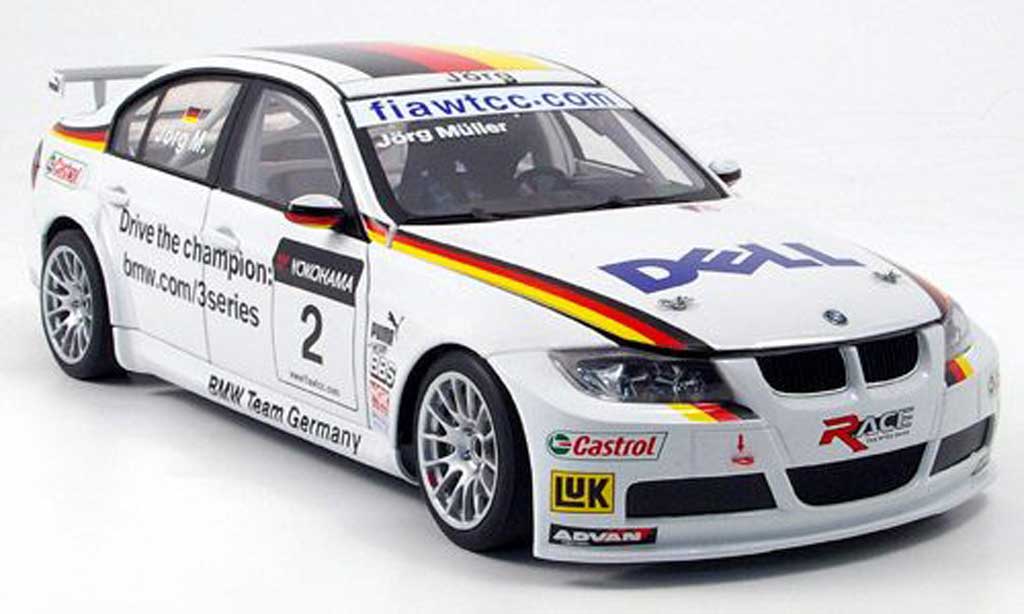 Bmw 320 E90 1/18 Autoart E90 si no.2 team germany j.muller 2007 WTCC modellino in miniatura