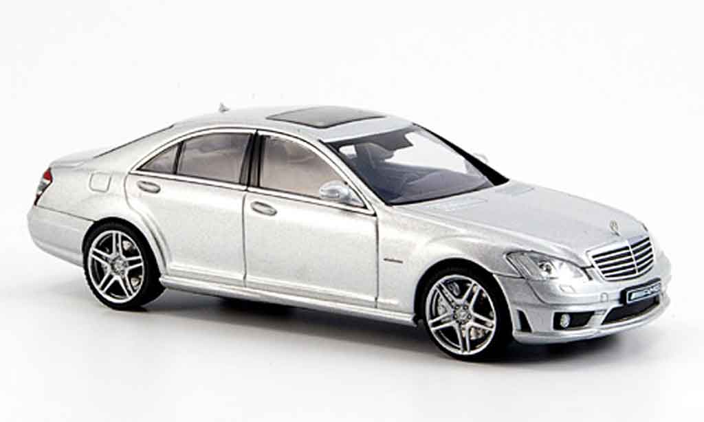 Mercedes Classe S 1/43 Autoart S63 AMG (W221) grigio metallisee 2006 modellino in miniatura