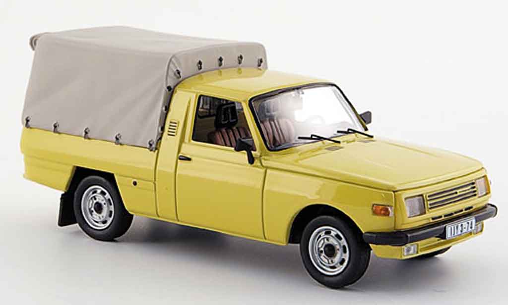 Wartburg 353 1/43 IST Models Pick Up giallo 1985 modellino in miniatura