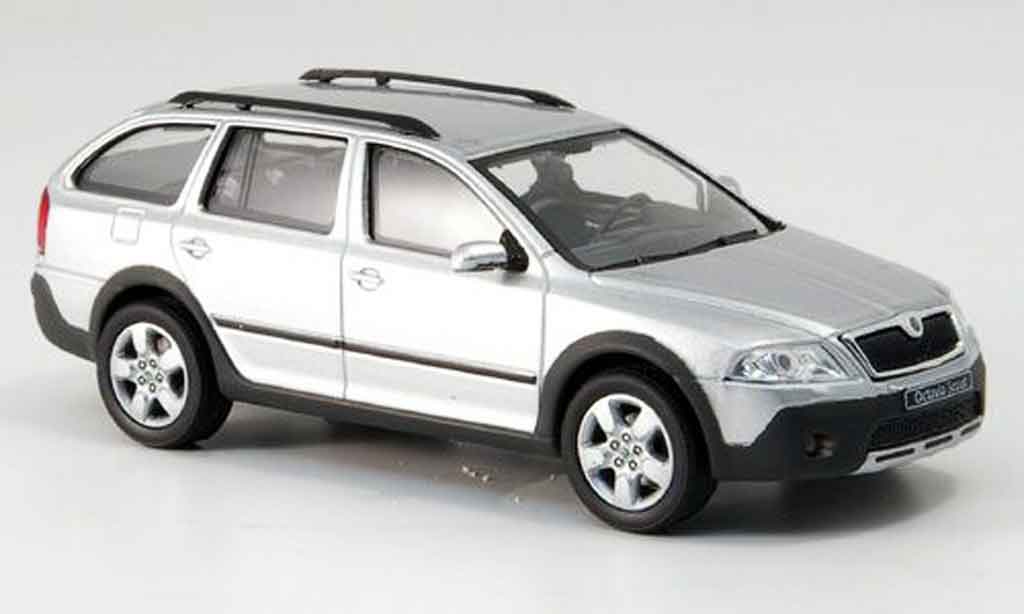 Skoda Octavia 1/43 Abrex combi scout grigio metallisee modellino in miniatura