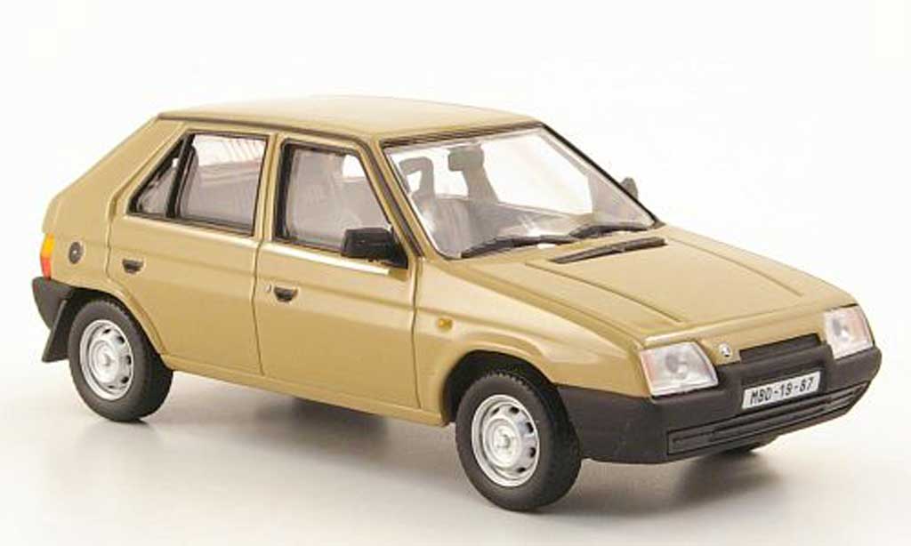 Skoda Favorit 1/43 Abrex 136L marronee 1987 modellino in miniatura