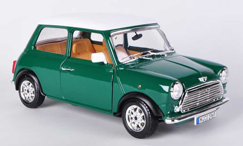 Austin Mini Cooper 1/18 Burago Cooper grun/bianco (1:16) 1969 modellino in miniatura
